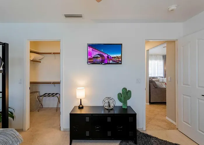 Centrally Located Havasu W/ Huge Patio! * Lake Havasu City
